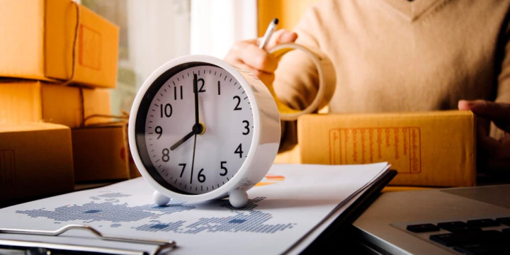 What Day is Cheapest to Hire Movers? An Insight from AT Movers