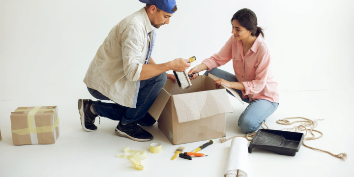 Do Movers Disassemble Furniture?