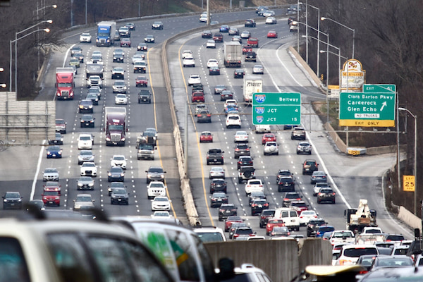 Traffic is seen on the Capital Beltway in Maryland. (WTOP/Dave Dildine). Source:   https://wtop.com/local/2021/12/the-most-crash-prone-dc-region-roads-as-reported-by-wtop/
