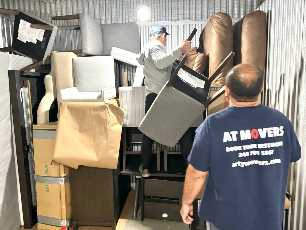 Professional Packers vs. DIY Packing